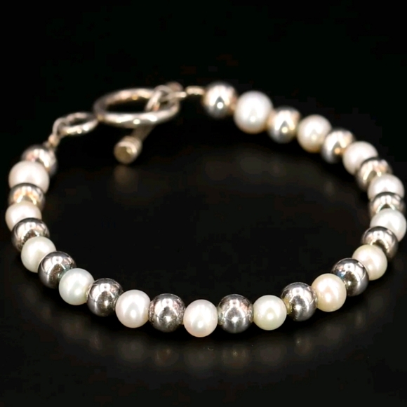 Silpada Jewelry - Silpada Sterling Silver & Pearl Bracelet